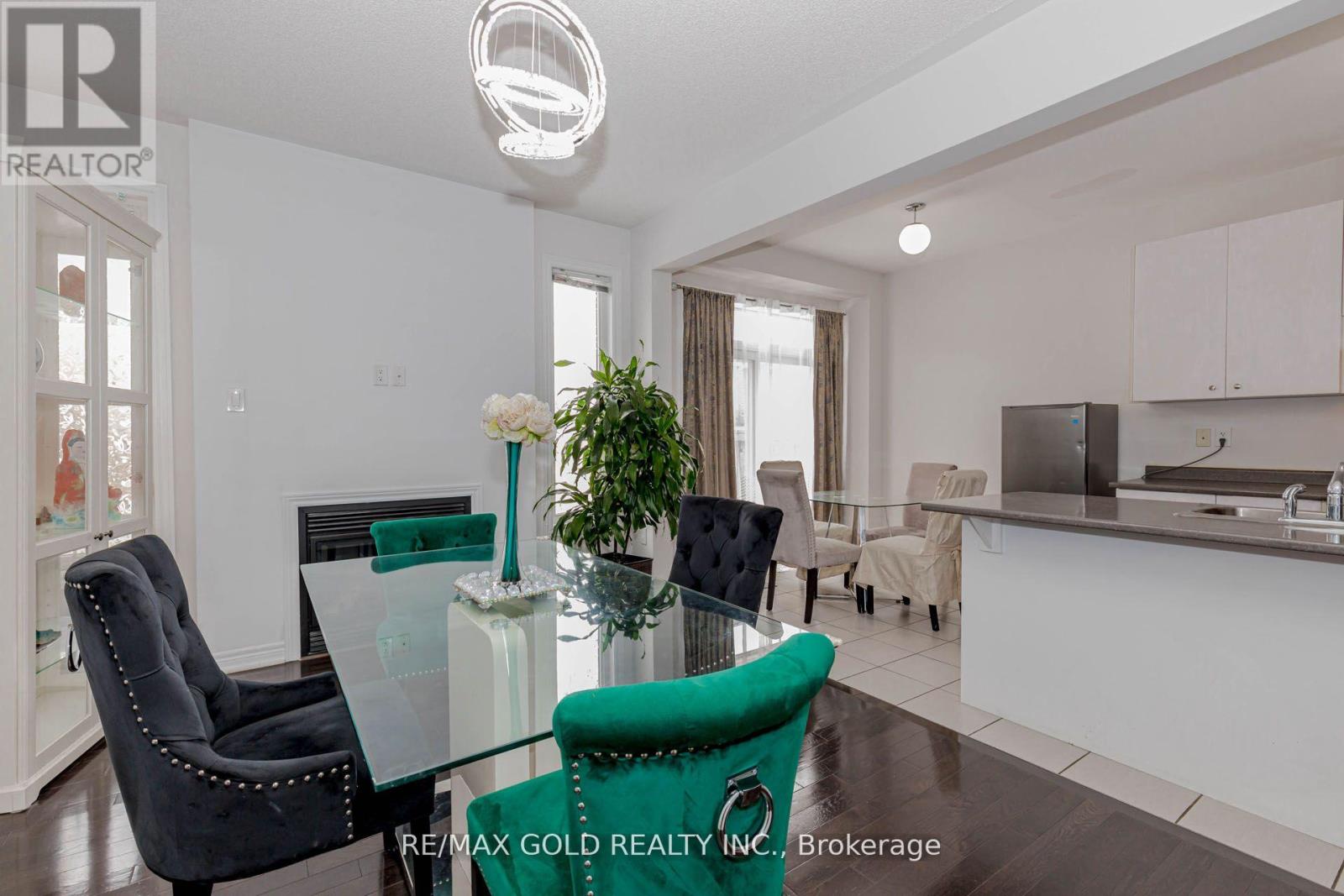 39 Chesterwood Crescent, Brampton, Ontario  L6Y 0Z4 - Photo 12 - W13158522
