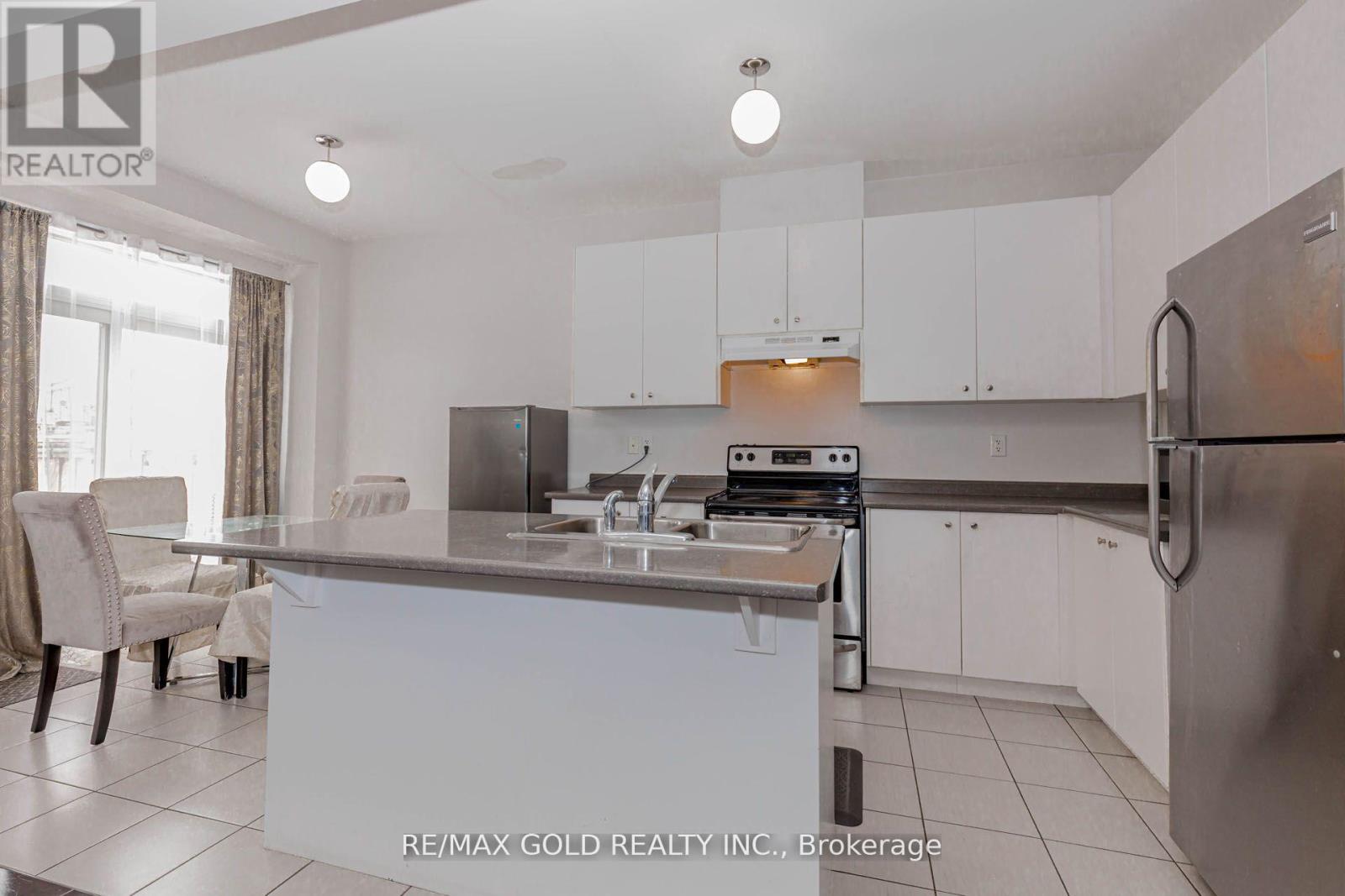39 Chesterwood Crescent, Brampton, Ontario  L6Y 0Z4 - Photo 13 - W13158522