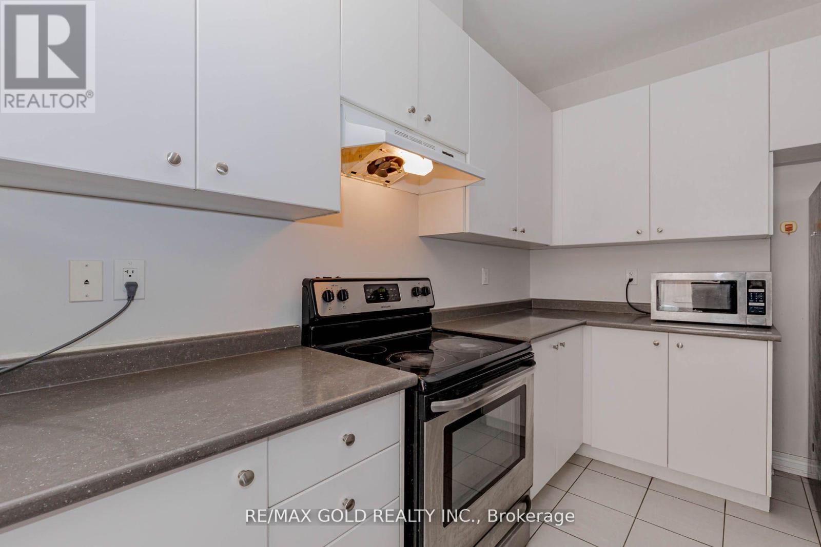 39 Chesterwood Crescent, Brampton, Ontario  L6Y 0Z4 - Photo 17 - W13158522