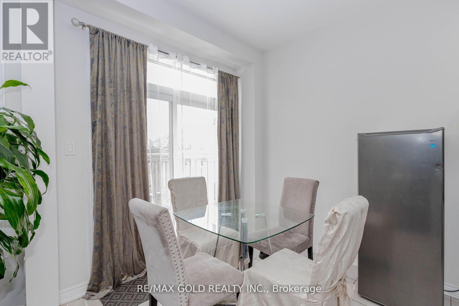 39 Chesterwood Crescent, Brampton, Ontario  L6Y 0Z4 - Photo 20 - W13158522