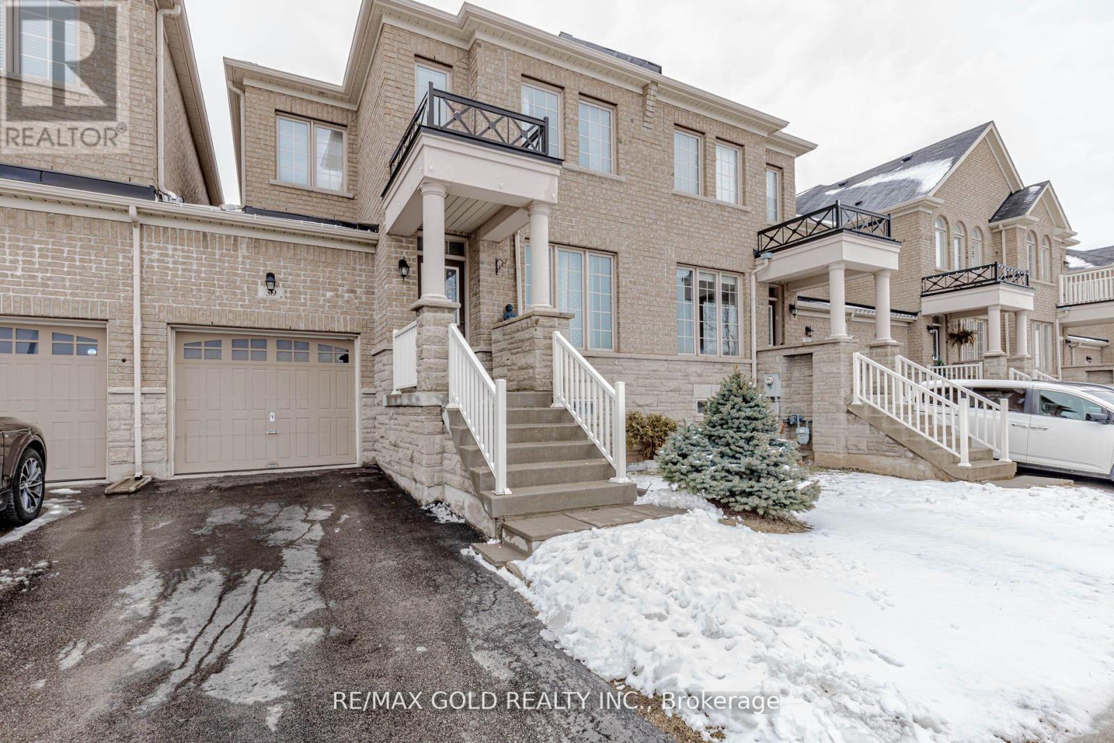 39 Chesterwood Crescent, Brampton, Ontario  L6Y 0Z4 - Photo 3 - W13158522