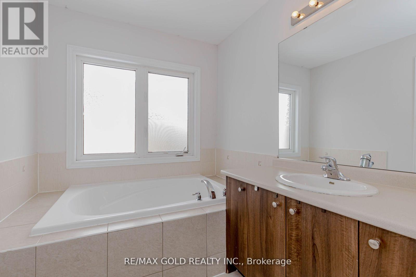 39 Chesterwood Crescent, Brampton, Ontario  L6Y 0Z4 - Photo 31 - W13158522