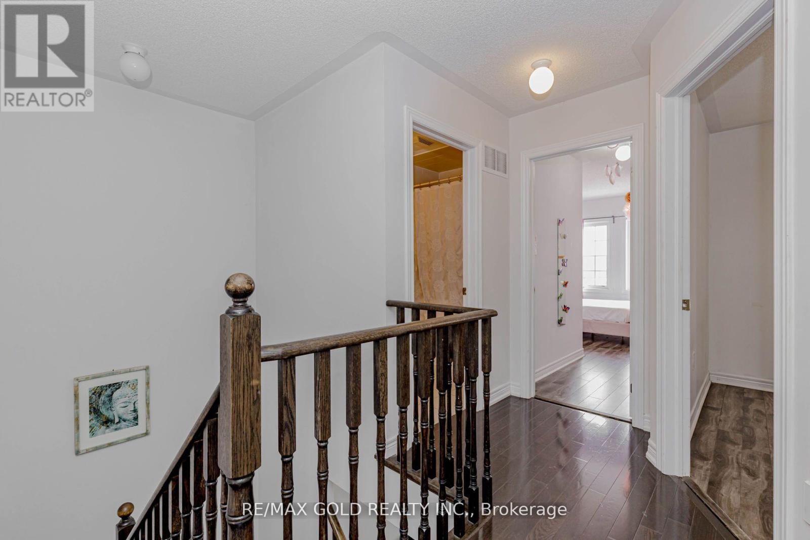 39 Chesterwood Crescent, Brampton, Ontario  L6Y 0Z4 - Photo 35 - W13158522