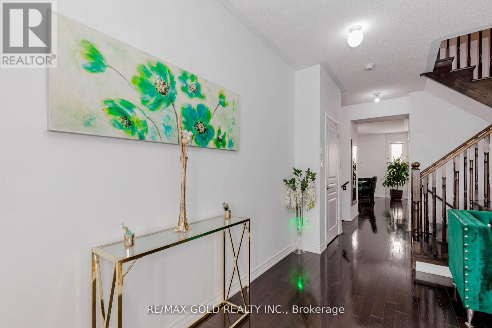 39 Chesterwood Crescent, Brampton, Ontario  L6Y 0Z4 - Photo 8 - W13158522