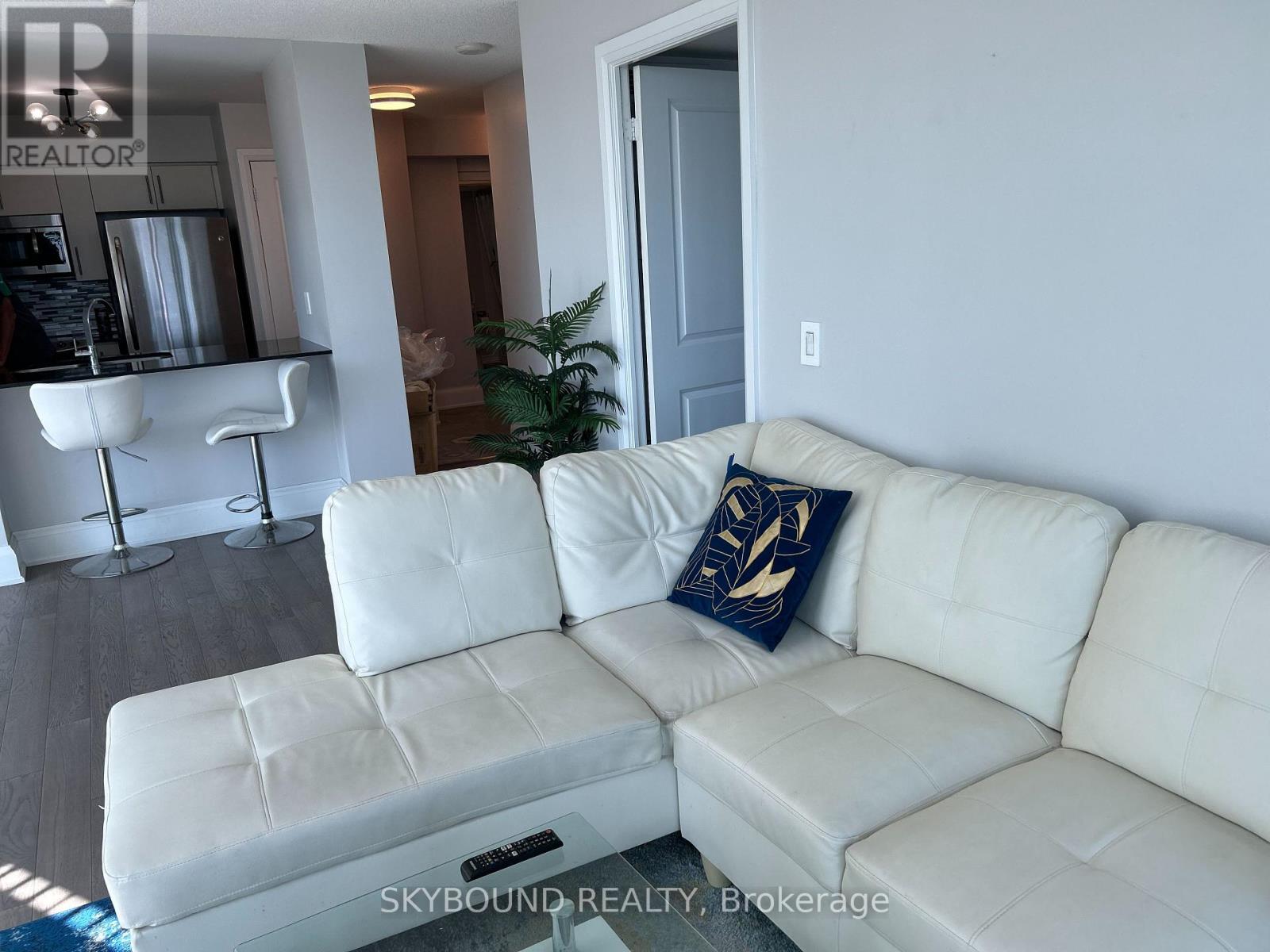 2004 - 215 Sherway Gardens Road, Toronto, Ontario  M9C 0A4 - Photo 10 - W13158526