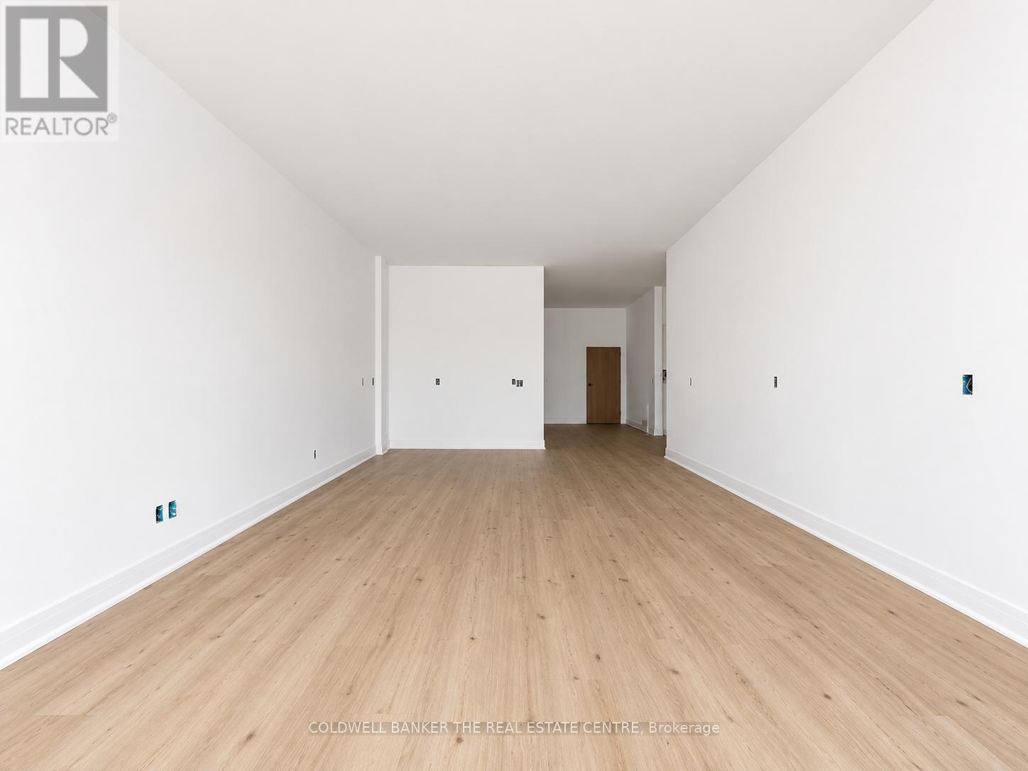 2a - 2242 Eglinton Avenue, Toronto, Ontario  M6E 2L3 - Photo 2 - W13158586