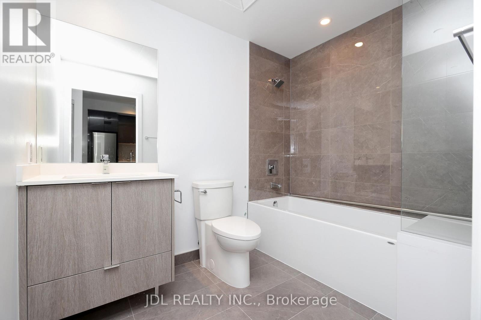3915 - 1926 Lake Shore Boulevard W, Toronto, Ontario  M6S 1A1 - Photo 12 - W13158598
