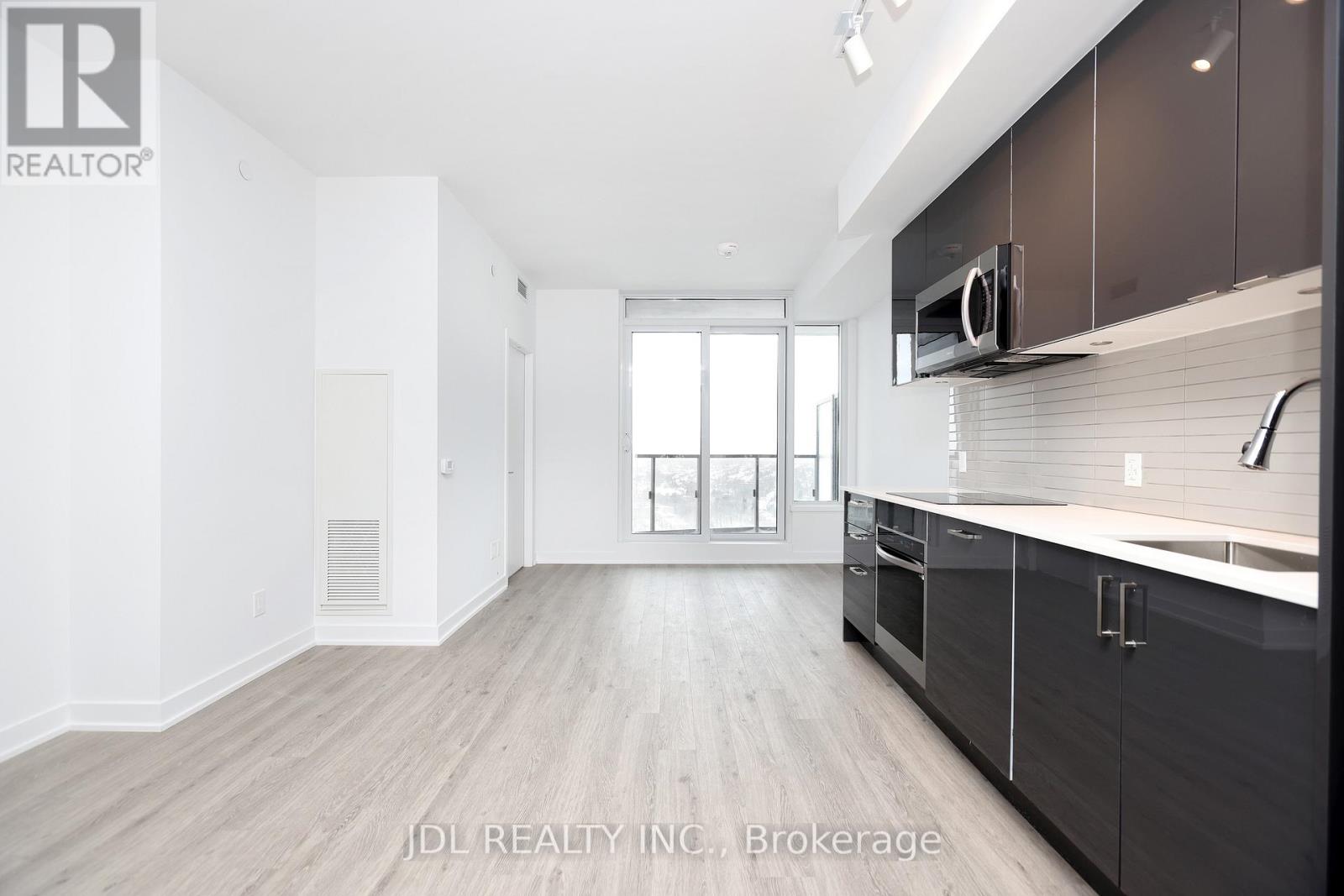 3915 - 1926 Lake Shore Boulevard W, Toronto, Ontario  M6S 1A1 - Photo 4 - W13158598