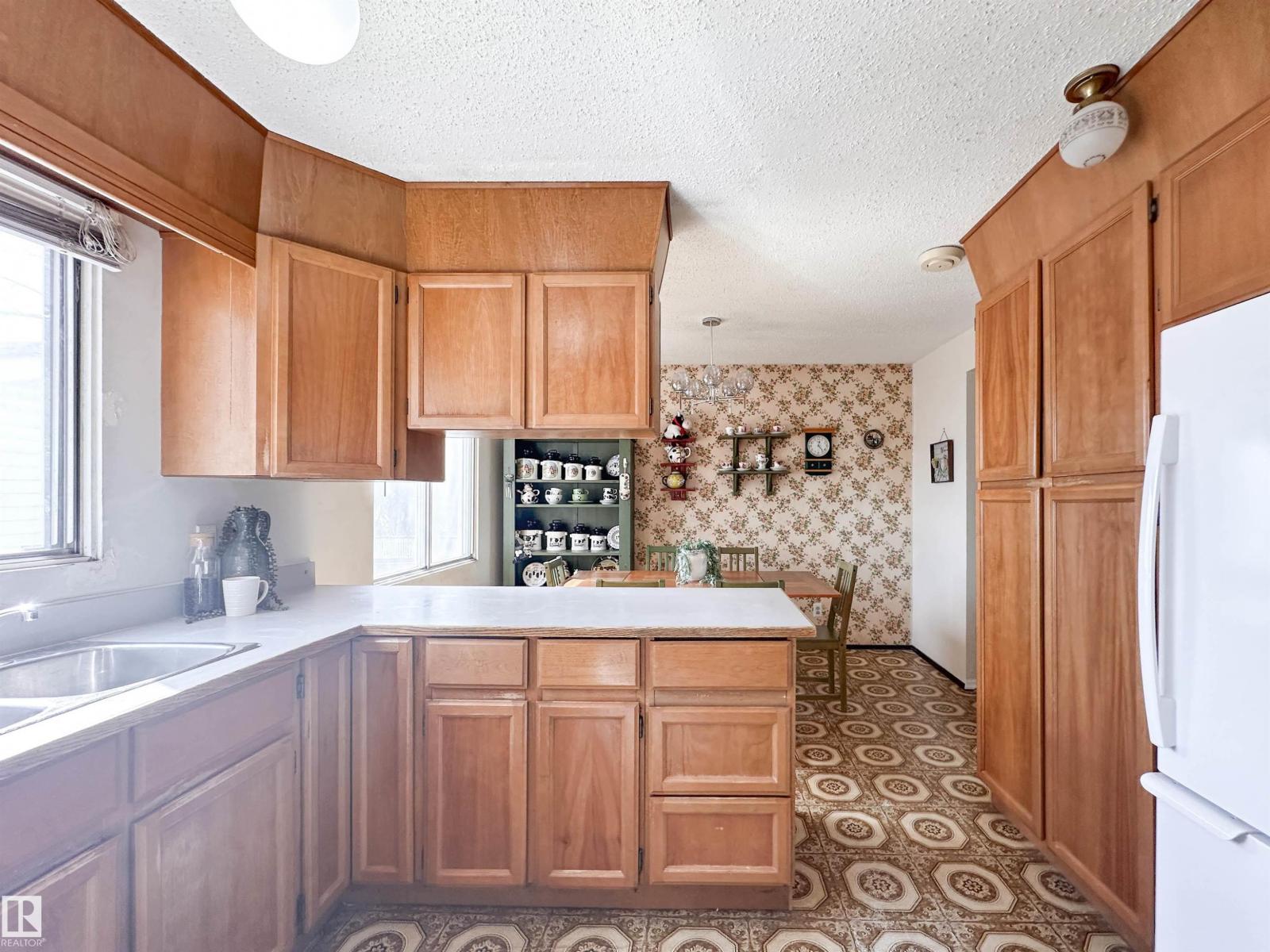 1 Forest Dr, St. Albert, Alberta  T8N 1W9 - Photo 18 - E4484973