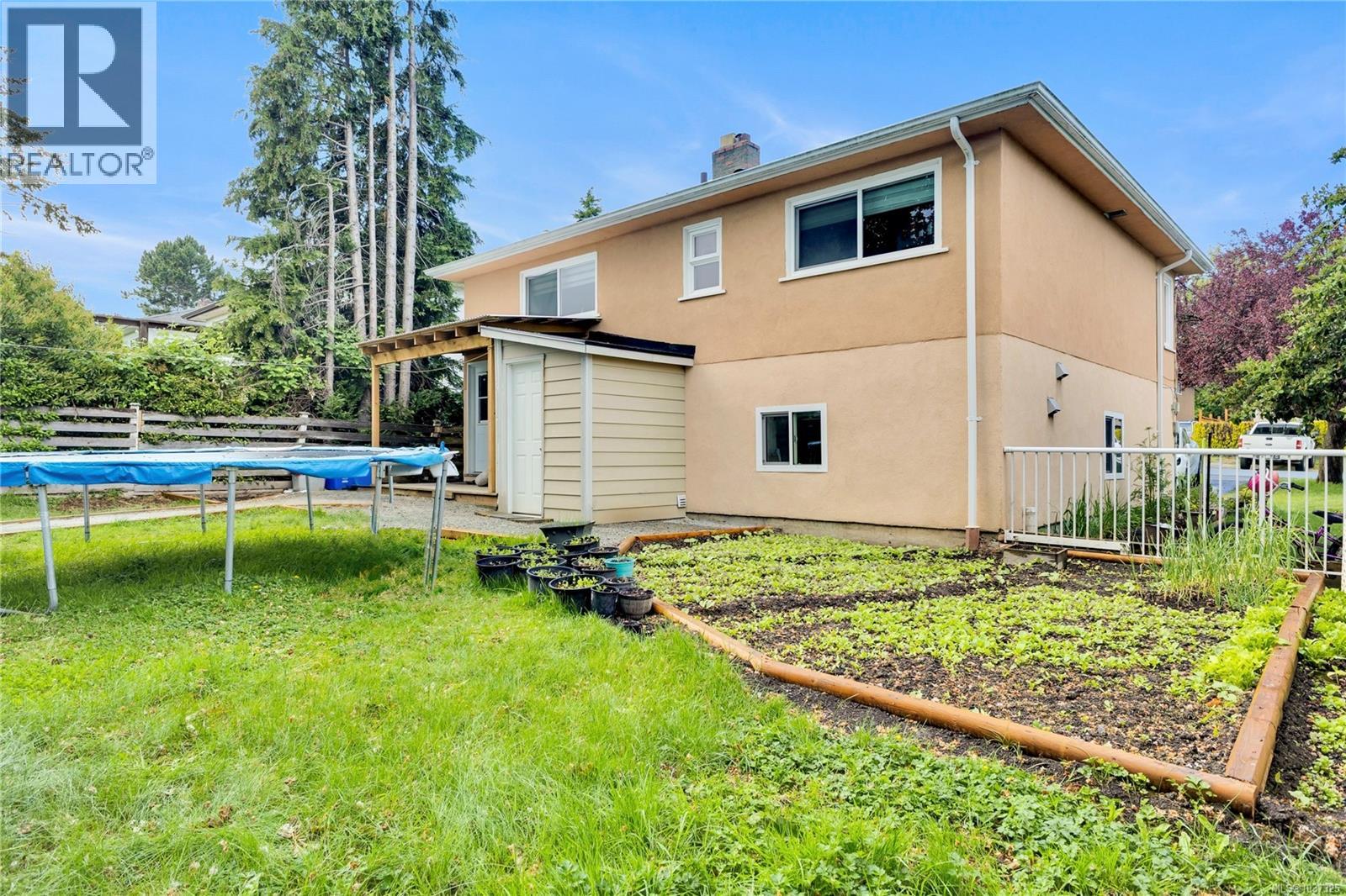 251 Sims Ave, Saanich, British Columbia  V8Z 1K4 - Photo 34 - 1037325