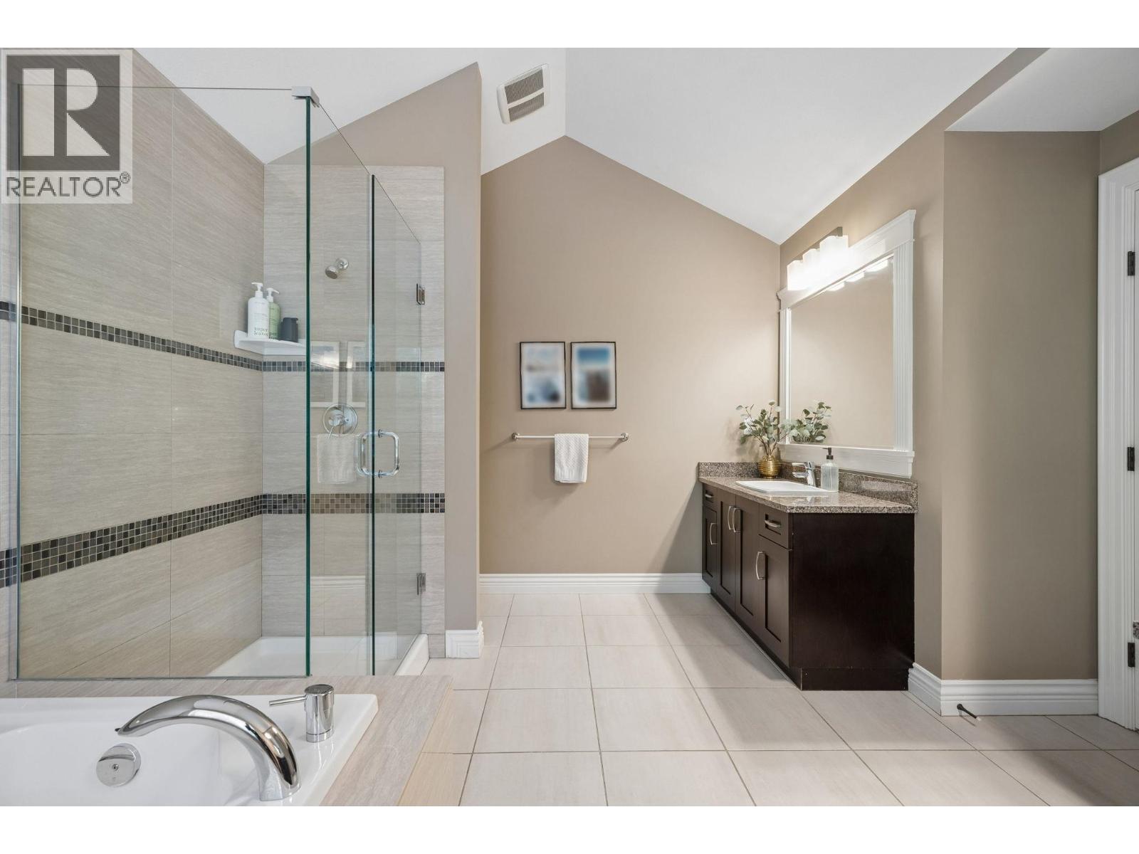 1280 Creekstone Terrace, Coquitlam, British Columbia  V3B 0H3 - Photo 17 - R3126226
