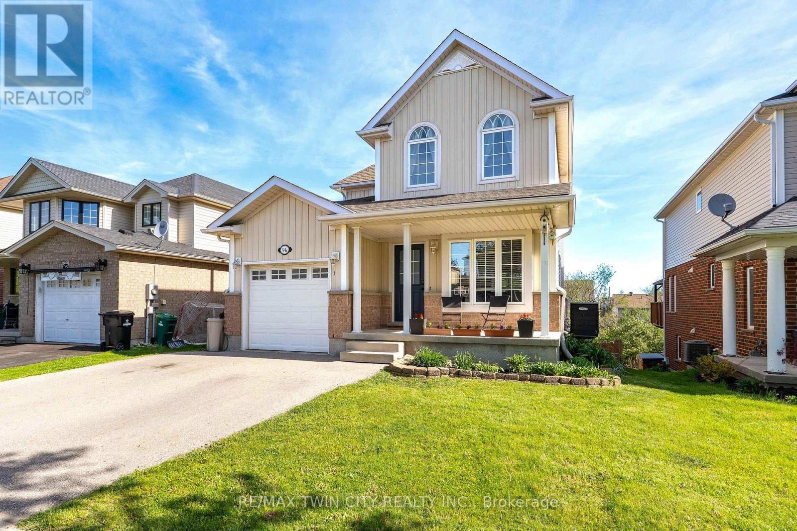 94 Porchlight Drive, Woolwich, Ontario N3B 3M8 - Photo 3 - X13158574