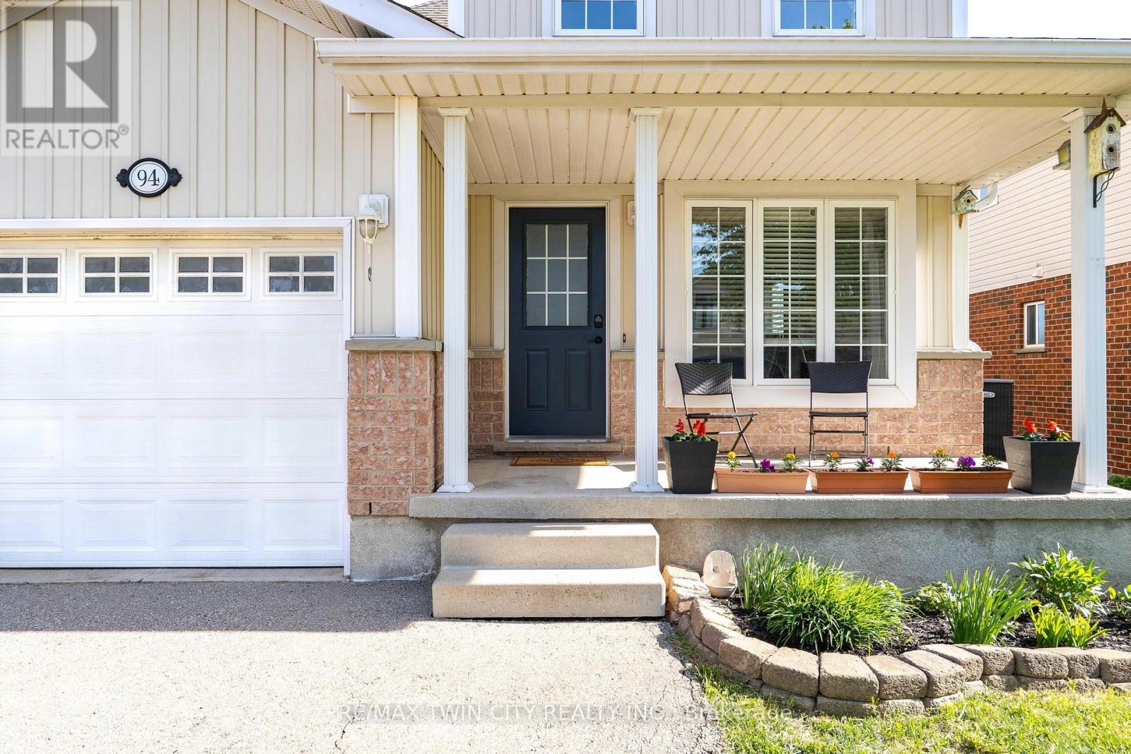 94 Porchlight Drive, Woolwich, Ontario N3B 3M8 - Photo 4 - X13158574