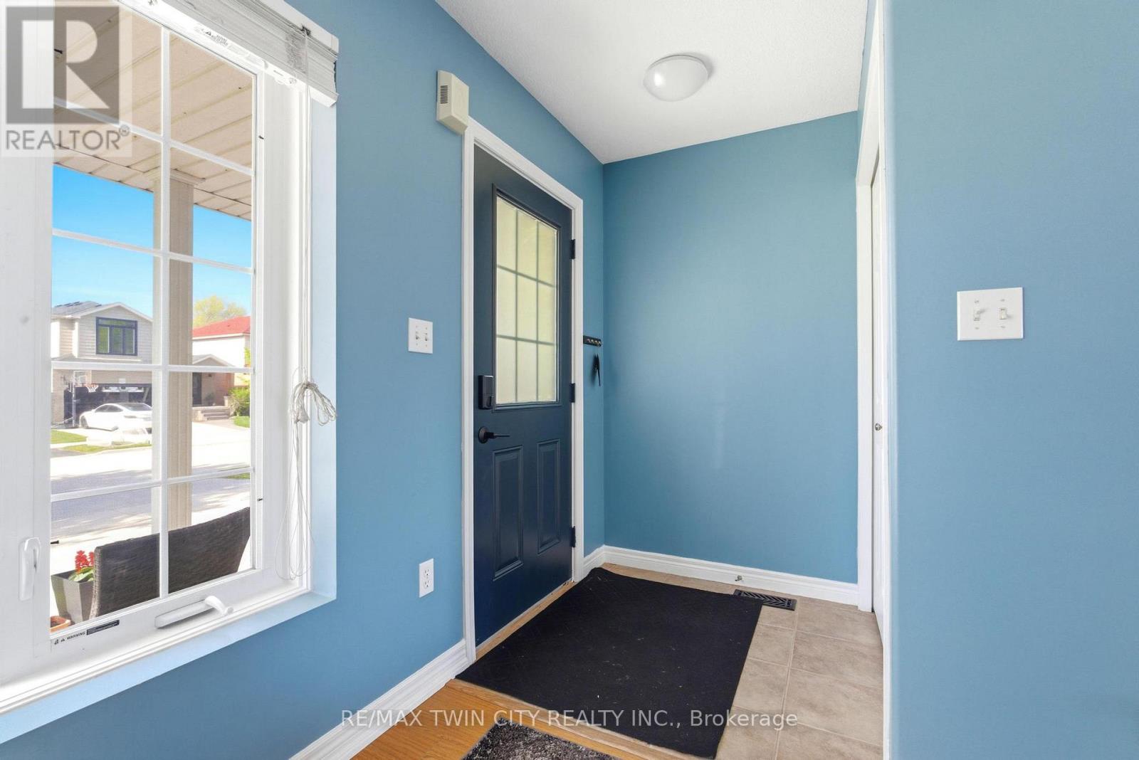 94 Porchlight Drive, Woolwich, Ontario N3B 3M8 - Photo 6 - X13158574