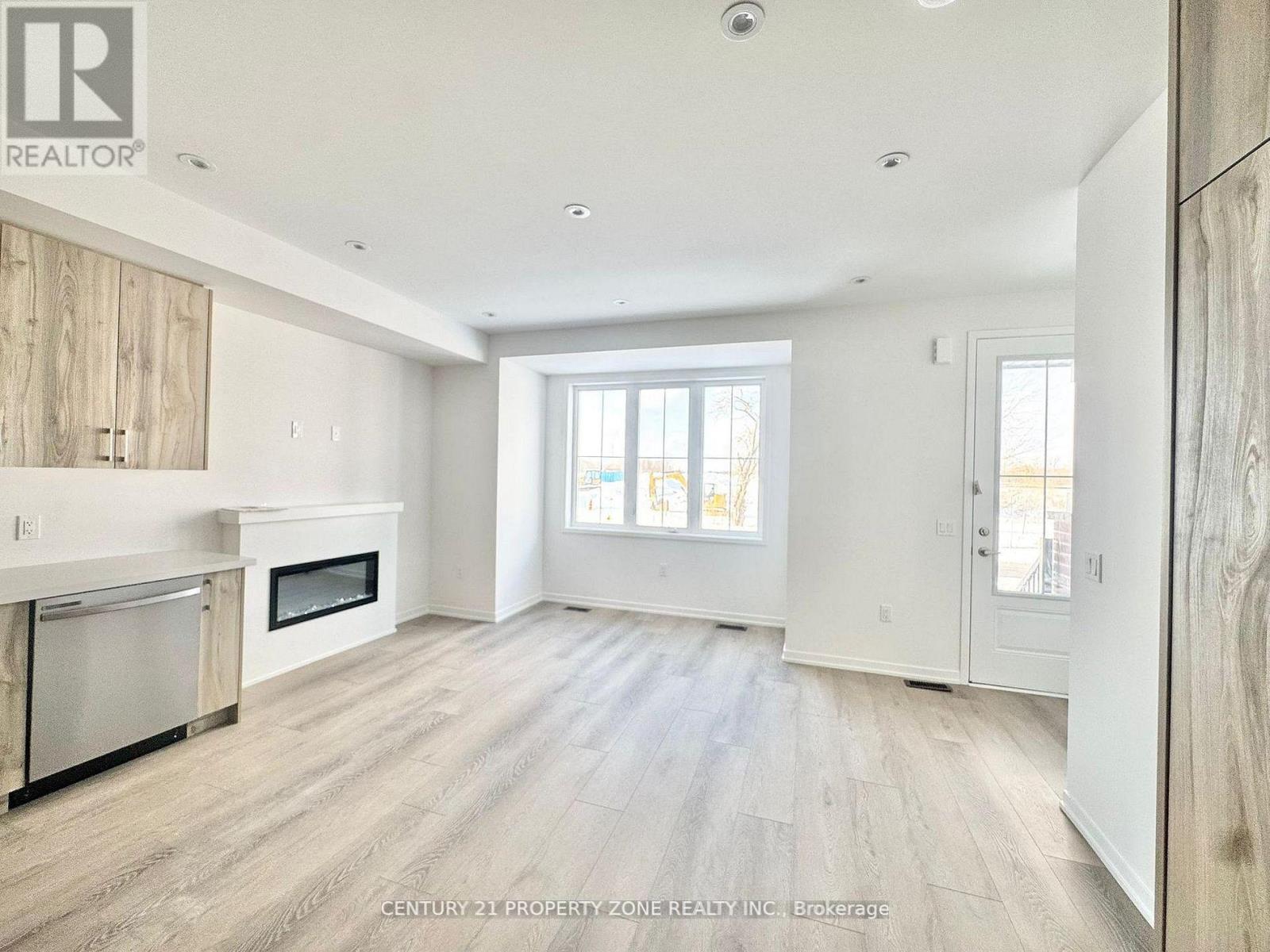 49 Kingbird Common, Cambridge, Ontario N1R 5S2 - Photo 3 - X13158604