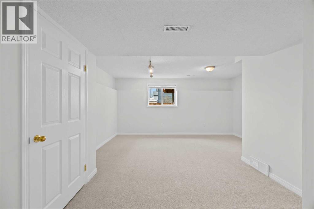 289 Hidden Spring Green NW, Calgary, Alberta  T3A 5N2 - Photo 30 - A2308708