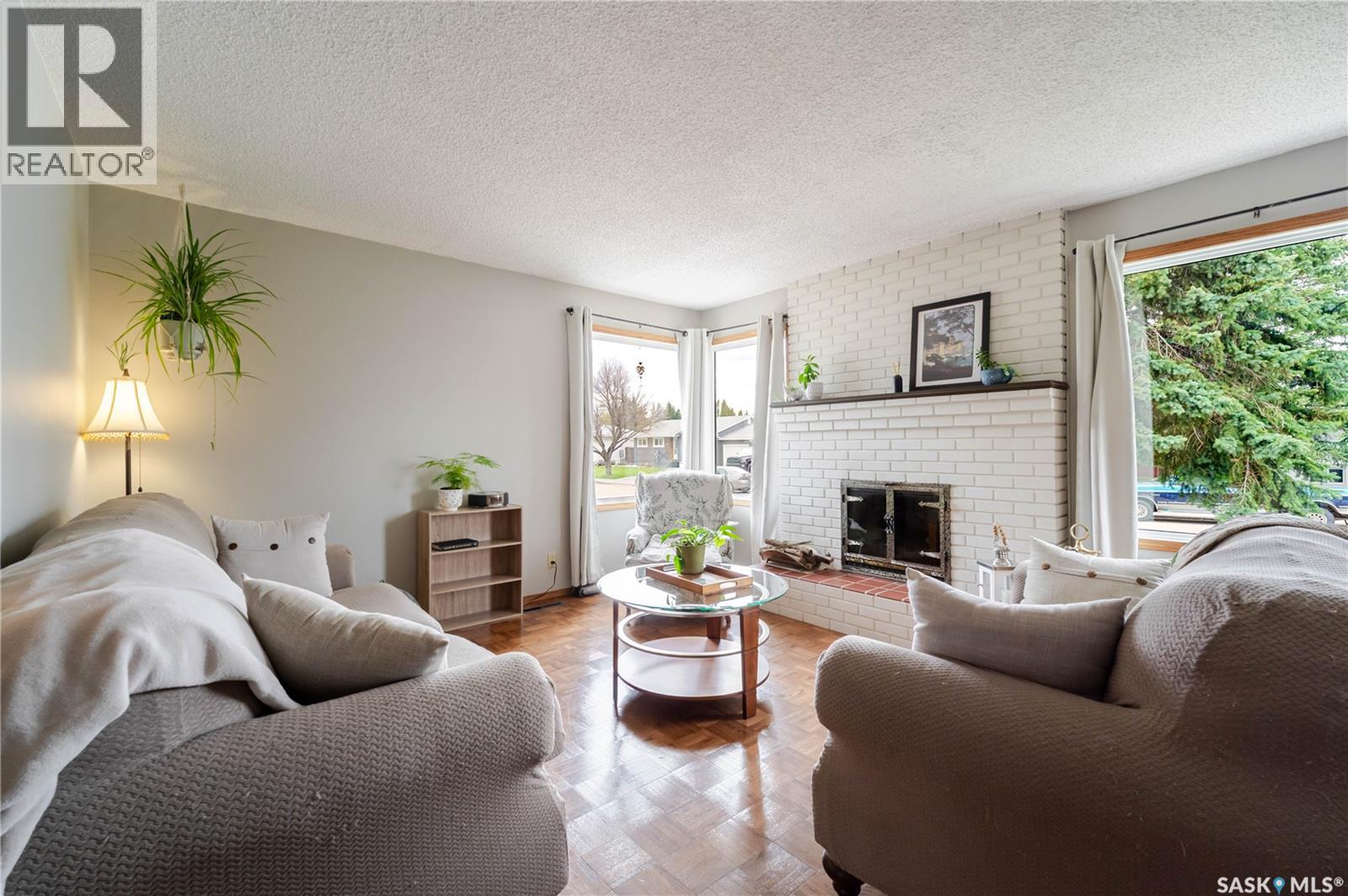 1325 King Crescent, Moose Jaw, Saskatchewan  S6H 3G3 - Photo 7 - SK036625