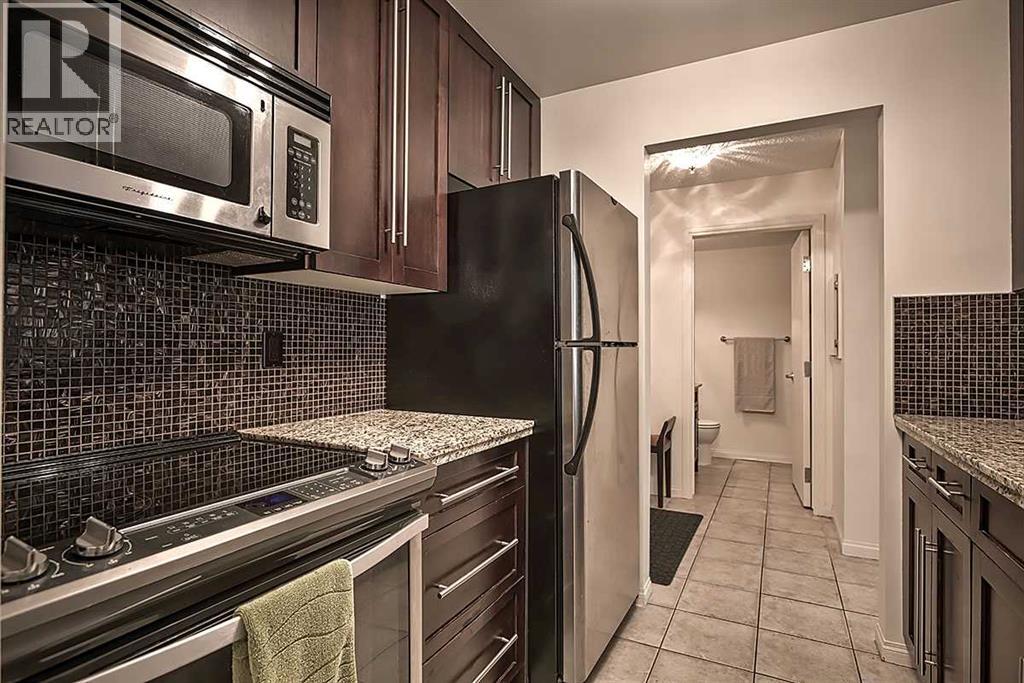 211, 790 Kingsmere Crescent SW, Calgary, Alberta  T2V 2G9 - Photo 4 - A2313169