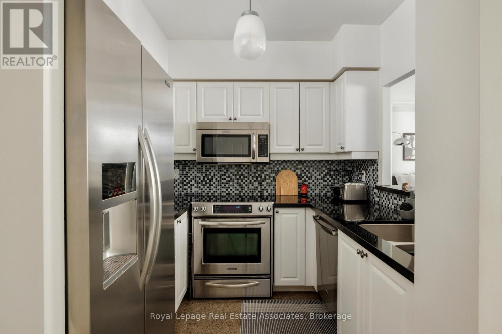 205 - 800 Spadina Road, Toronto, Ontario  M5P 3N2 - Photo 15 - C13155184