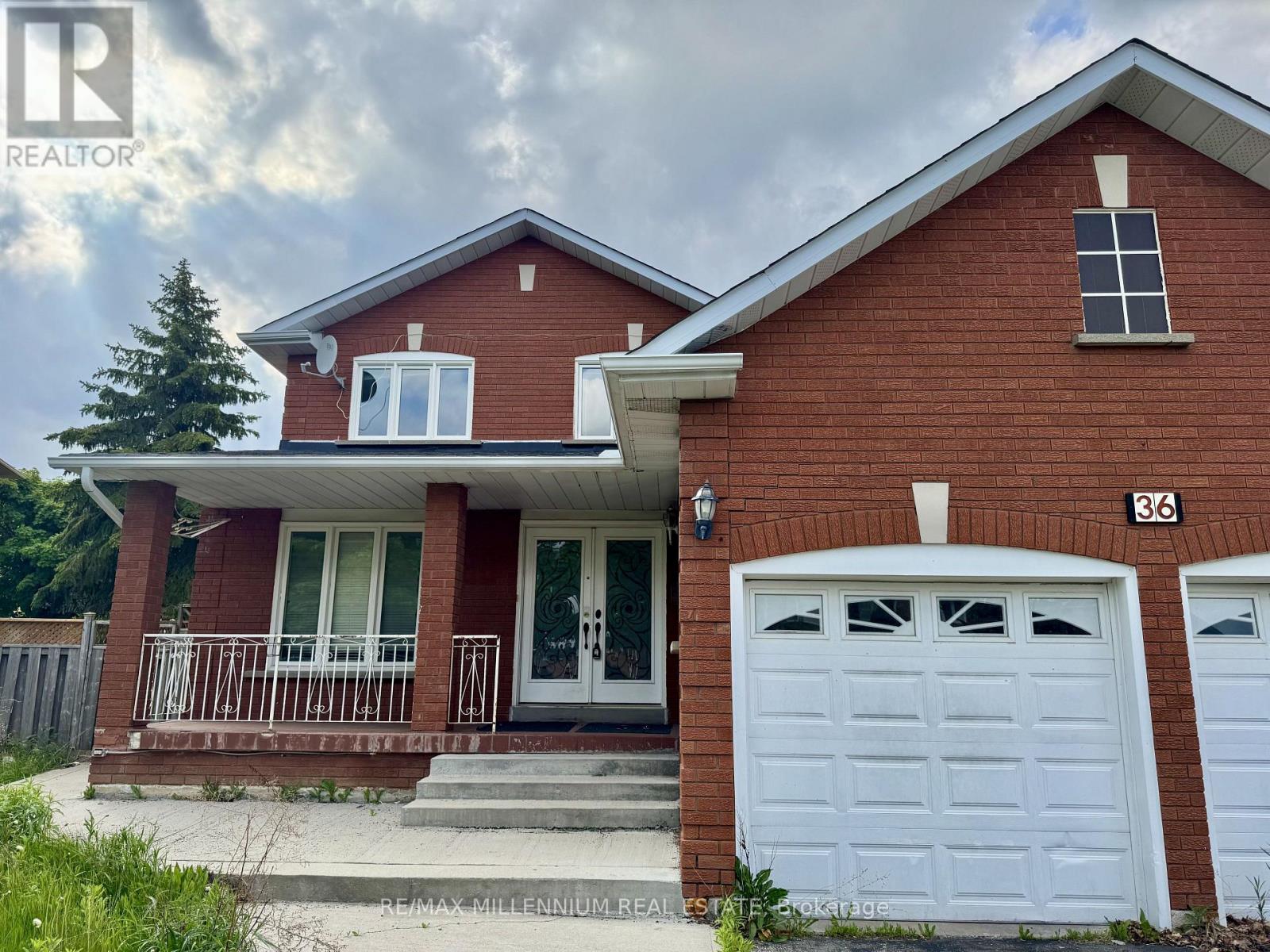 36 Diane Court, Brampton, Ontario  L6Y 3E2 - Photo 2 - W13093436