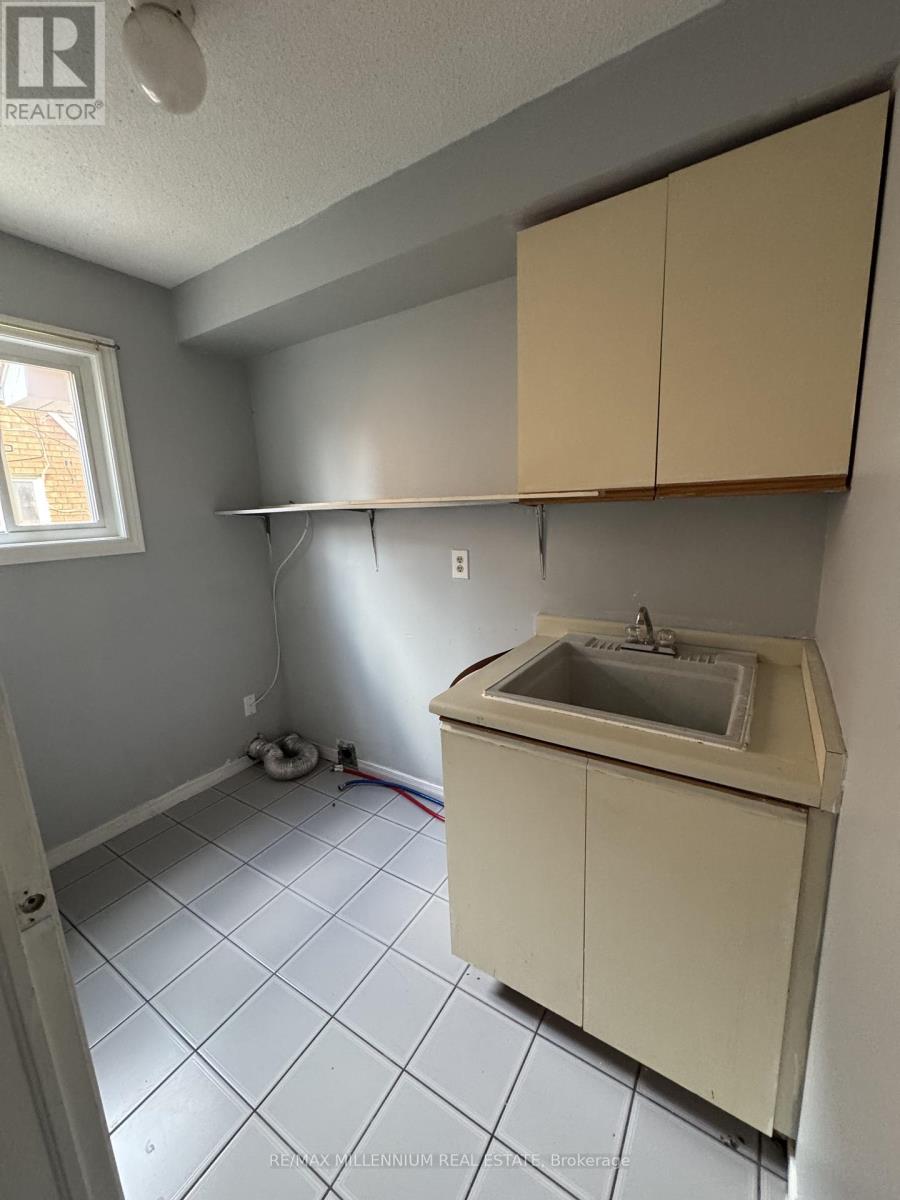 36 Diane Court, Brampton, Ontario  L6Y 3E2 - Photo 24 - W13093436