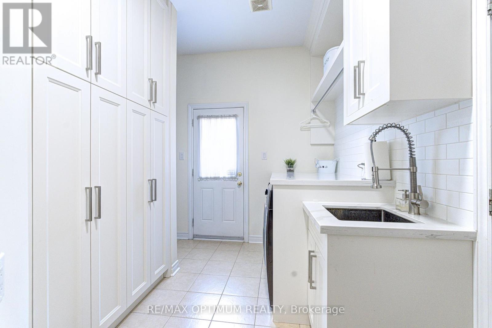 30 Sorbonne Drive, Brampton, Ontario  L6P 1Z3 - Photo 47 - W13141870