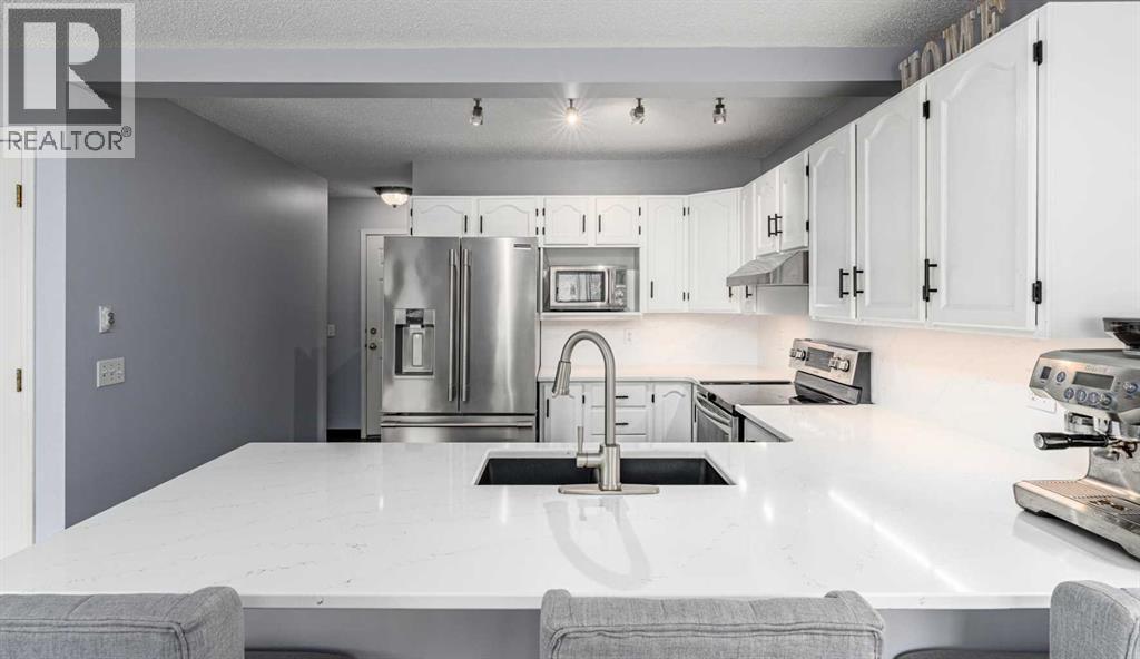 381 Hidden Valley Manor NW, Calgary, Alberta  T3A 5V5 - Photo 12 - A2313010