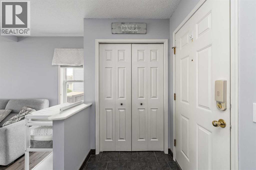 381 Hidden Valley Manor NW, Calgary, Alberta  T3A 5V5 - Photo 4 - A2313010