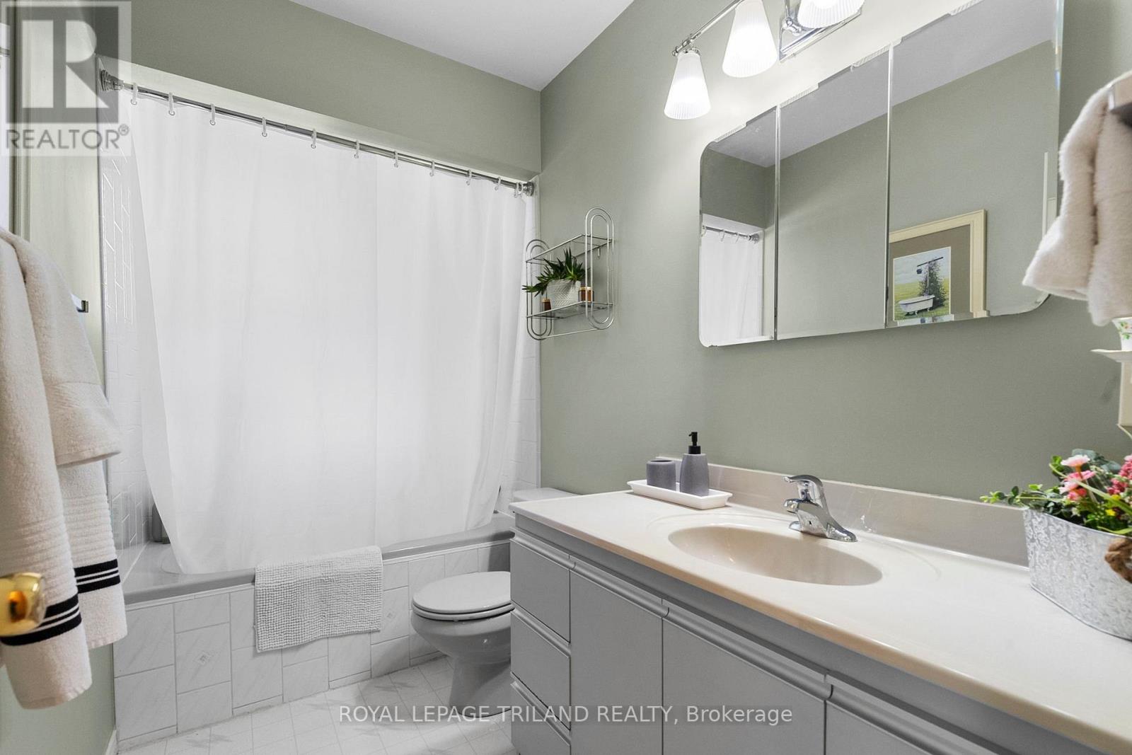 29 Ladore Drive, Brampton, Ontario  L6Y 1V4 - Photo 18 - W13158678