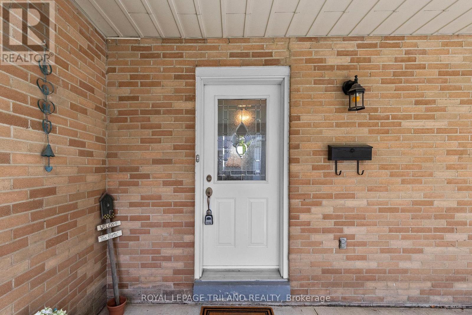 29 Ladore Drive, Brampton, Ontario  L6Y 1V4 - Photo 4 - W13158678