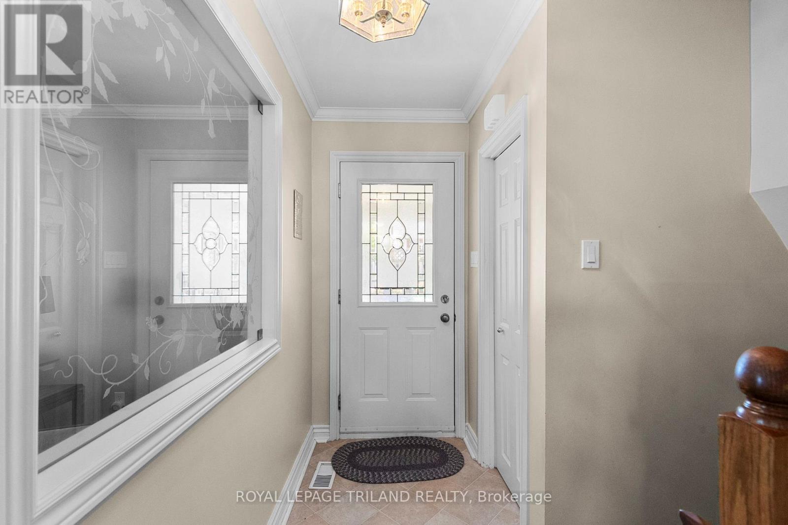 29 Ladore Drive, Brampton, Ontario  L6Y 1V4 - Photo 5 - W13158678