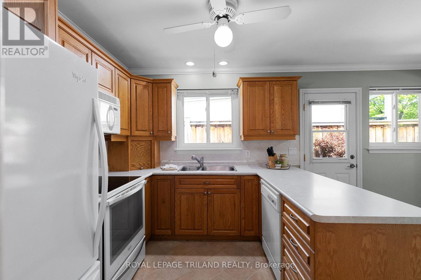 29 Ladore Drive, Brampton, Ontario  L6Y 1V4 - Photo 7 - W13158678