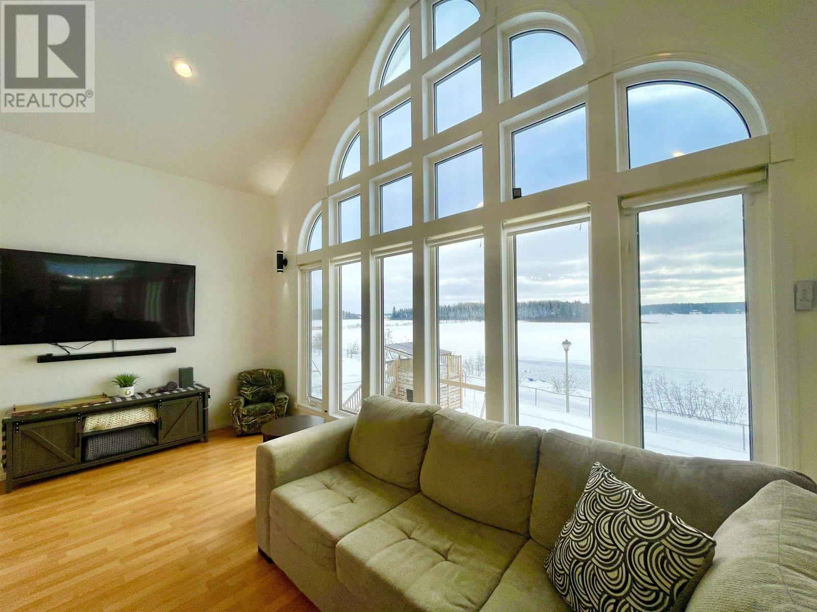 100 Edgewater Dr, Dryden, Ontario  P8N 3K2 - Photo 4 - TB2600425