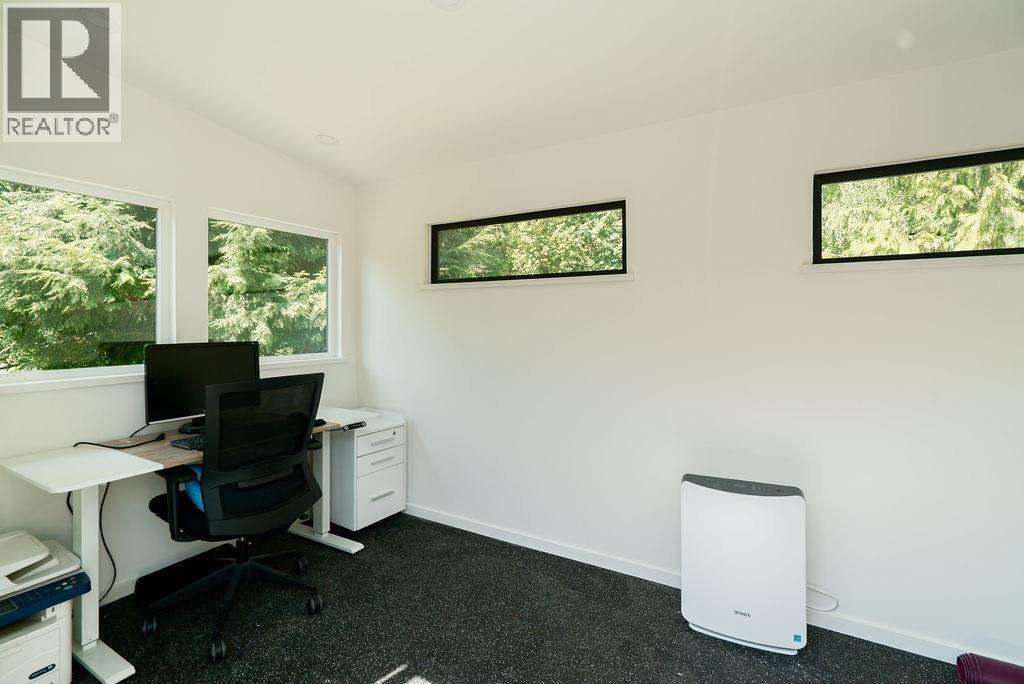 1032 Edgewater Crescent, Squamish, British Columbia  V8B 0B2 - Photo 29 - R3126320