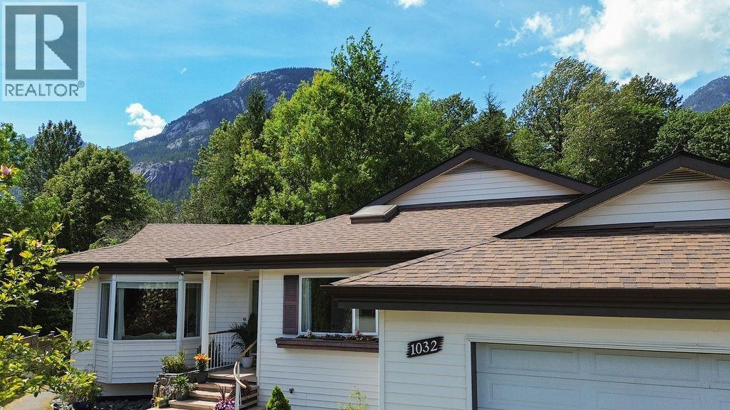 1032 Edgewater Crescent, Squamish, British Columbia  V8B 0B2 - Photo 33 - R3126320