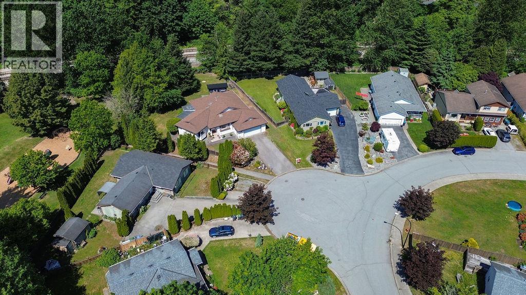 1032 Edgewater Crescent, Squamish, British Columbia  V8B 0B2 - Photo 38 - R3126320