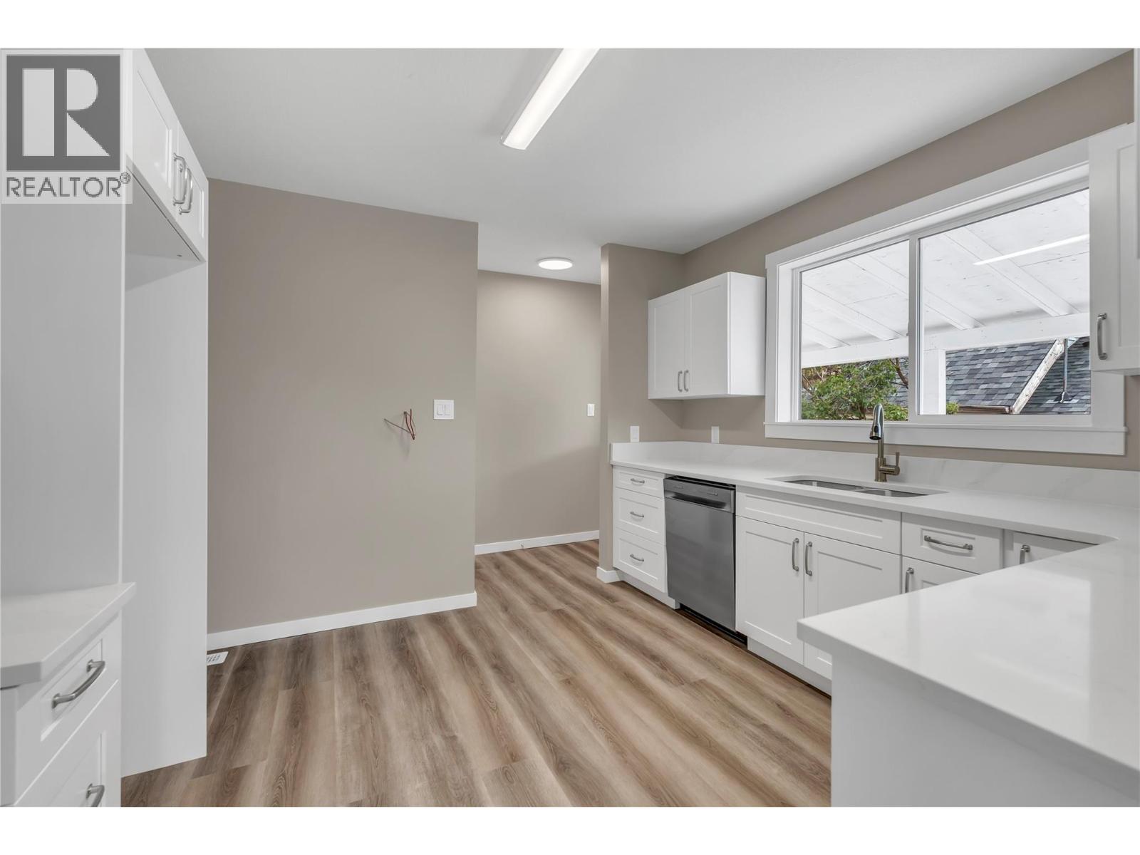 460 Penticton Avenue, Penticton, British Columbia V2A 2M6 - Photo 6 - 10386389