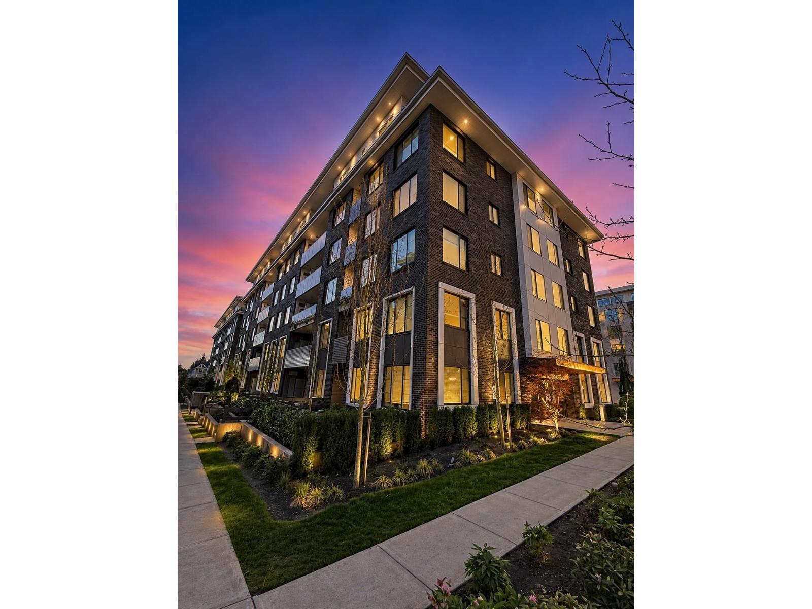 313 15858 FRASER HIGHWAY, Surrey, British Columbia