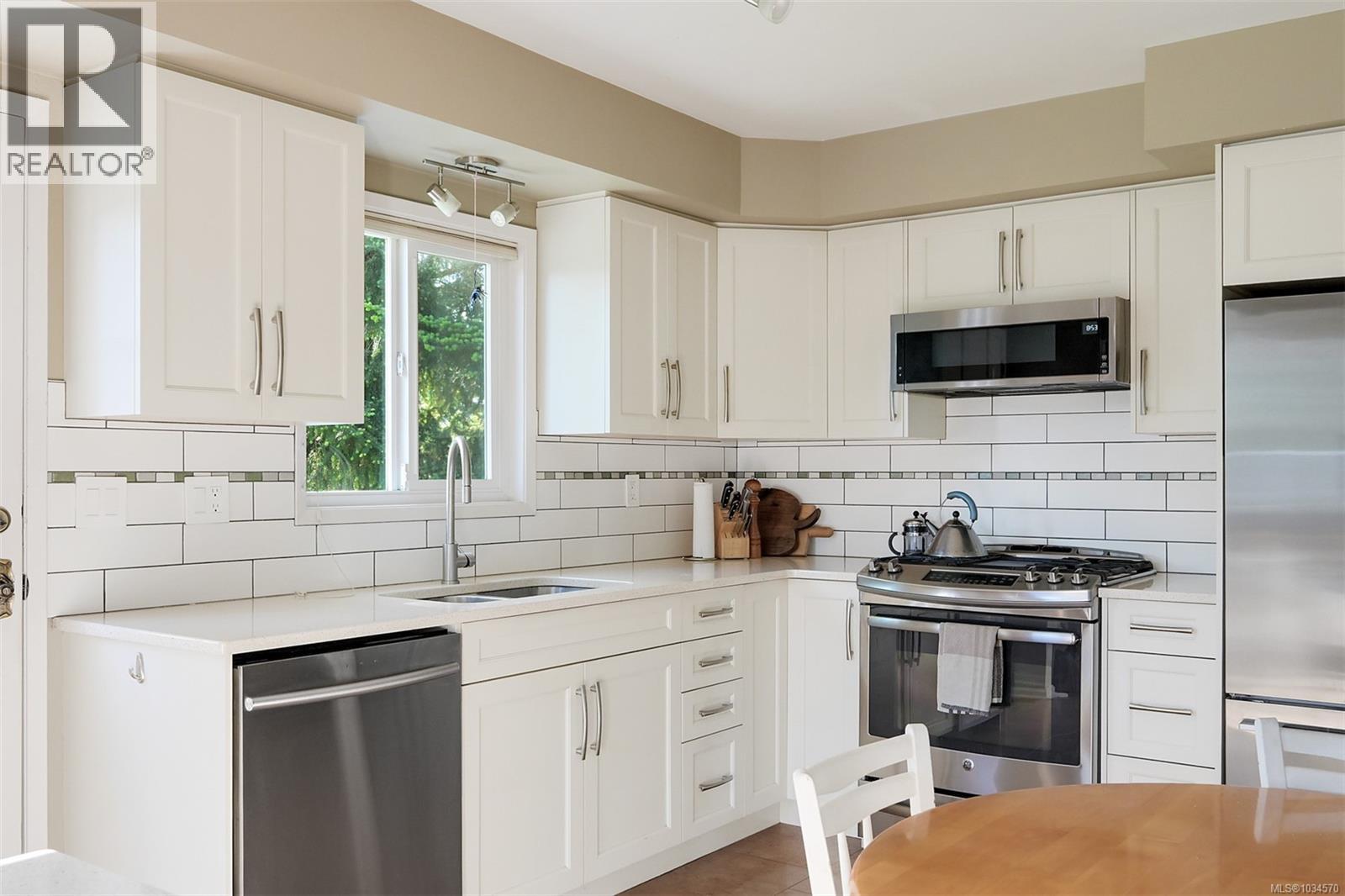 6635 Buena Vista Rd, Central Saanich, British Columbia  V8Z 5W8 - Photo 13 - 1034570