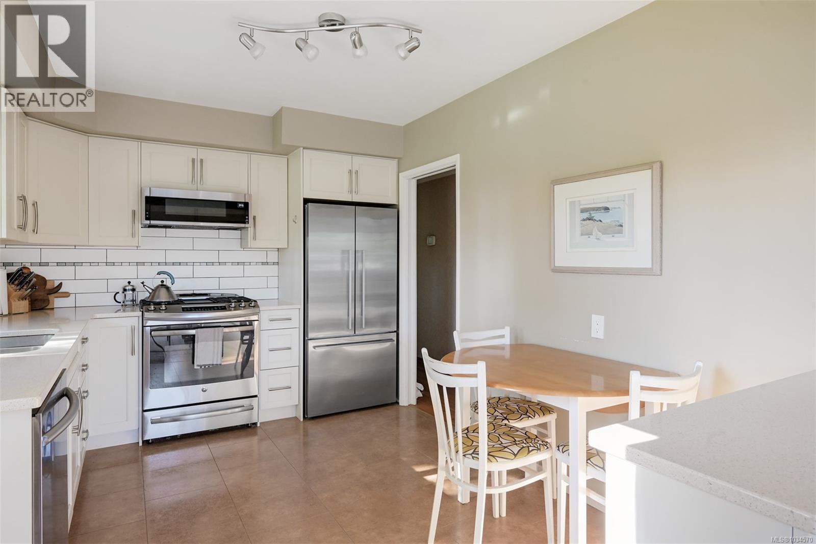 6635 Buena Vista Rd, Central Saanich, British Columbia  V8Z 5W8 - Photo 7 - 1034570