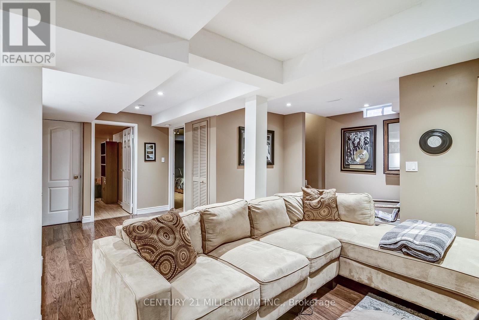 6 Collingwood Avenue, Brampton, Ontario  L7A 2E5 - Photo 24 - W13156496