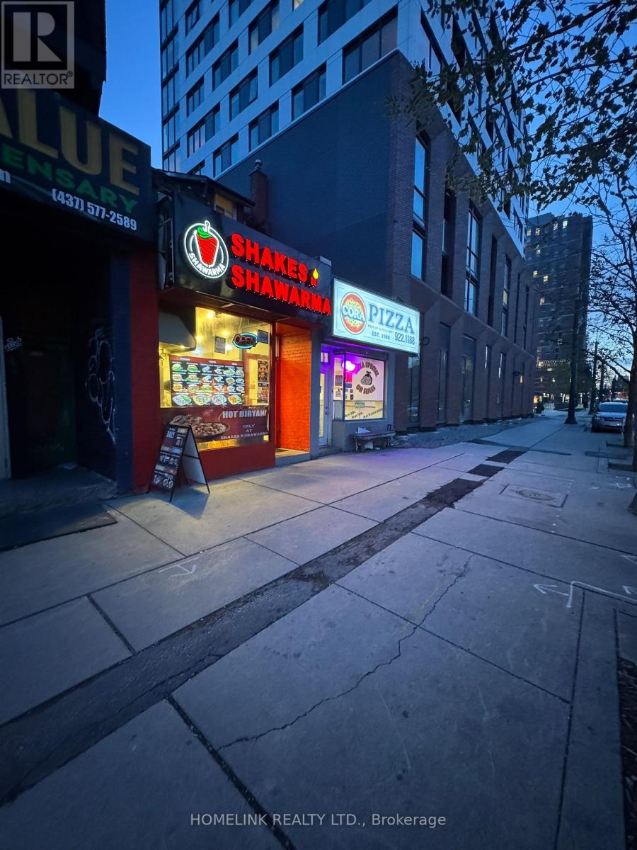 656 Spadina Avenue, Toronto, Ontario  M5S 2H7 - Photo 5 - C13158638