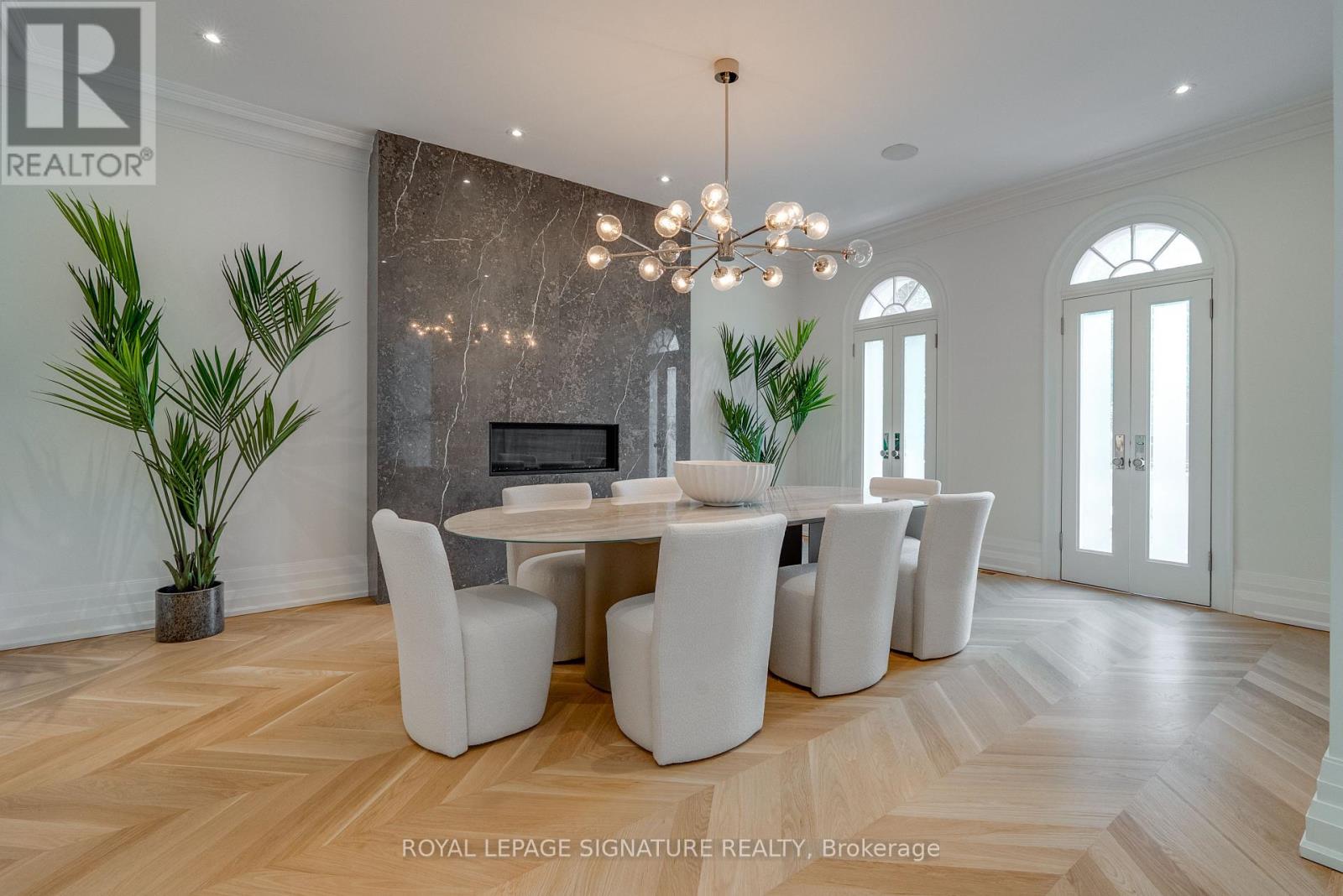 27 Teddington Park Avenue, Toronto, Ontario  M4N 2C4 - Photo 11 - C13158740