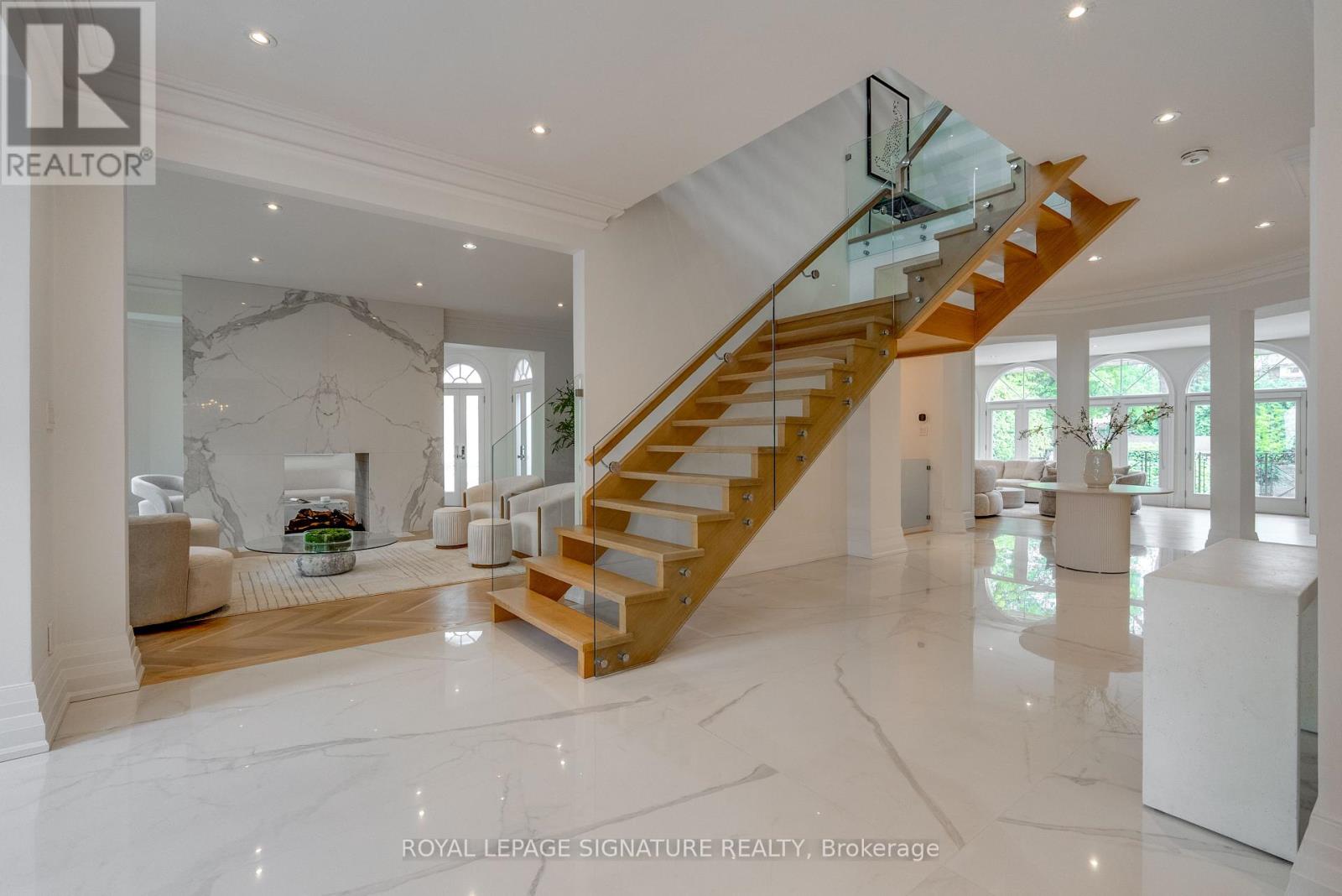27 Teddington Park Avenue, Toronto, Ontario  M4N 2C4 - Photo 12 - C13158740