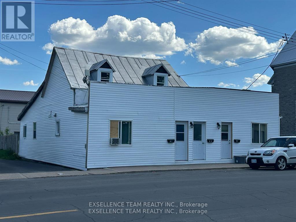 28 Lochiel Road, North Glengarry, Ontario K0C 1A0 - Photo 1 - X13158762
