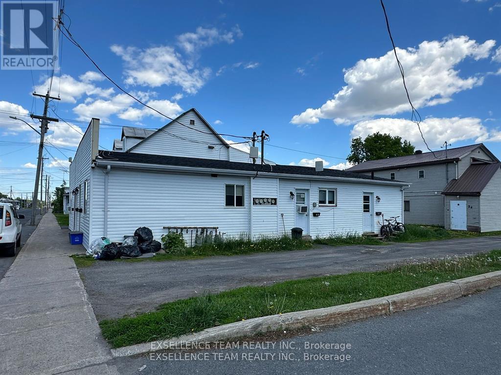 28 Lochiel Road, North Glengarry, Ontario K0C 1A0 - Photo 3 - X13158762