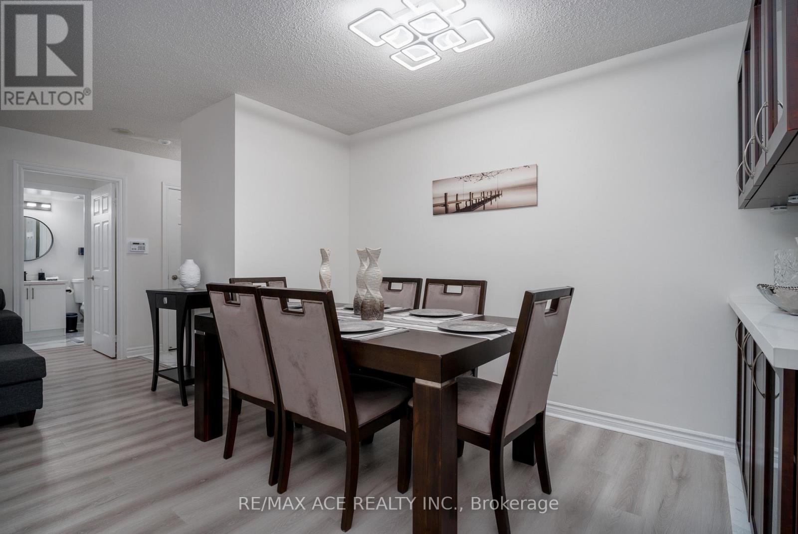 210 - 61 Town Centre Court, Toronto, Ontario  M1P 5C5 - Photo 6 - E13158692