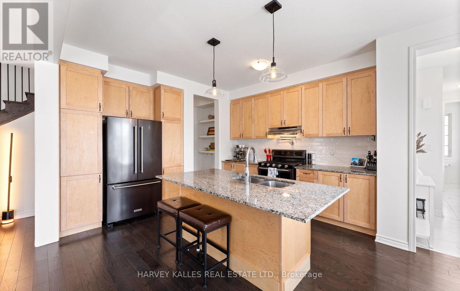 1520 Scarlett Trail, Pickering, Ontario  L1X 0N9 - Photo 15 - E13158708