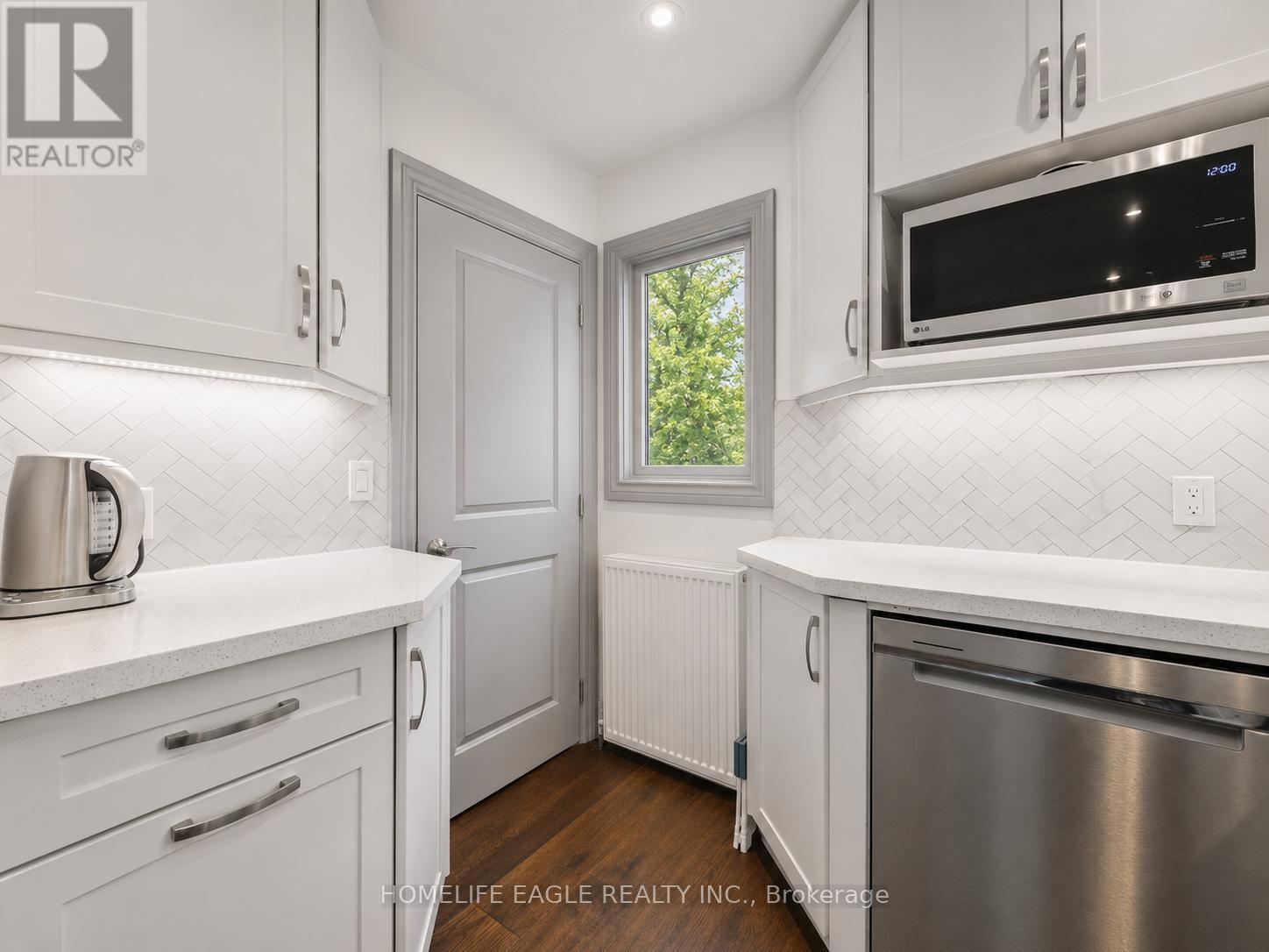 261 Richmond Street, Richmond Hill, Ontario  L4C 3Y9 - Photo 6 - N13158774