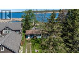 121 MASKINONGE ROAD, Tay, Ontario